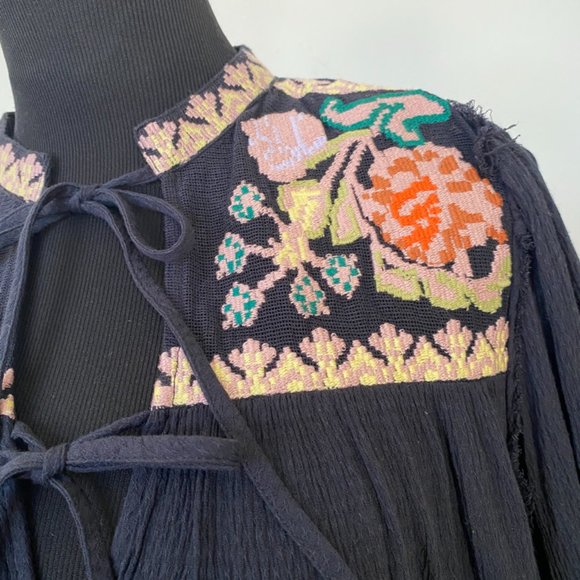 Free People Slouchy oversize Embroidery Long sleeve black Floral Boho Blouse S - Picture 4 of 10
